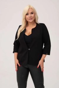 Czarny żakiet Grace - klasyka z nutą nowoczesności PLUS SIZE XXL. Czarne marynarki i żakiety Moda Size Plus Iwanek, plus size, bez wzorów, z nylonu, biznesowe. W wyprzedaży za 129,90 zł.