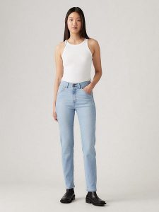 Levi's Dżinsy - Slim fit - w kolorze błękitnym rozmiar: W26/L30. Niebieskie jeansy Levi's®, z aplikacjami, z podwyższonym stanem. Za 162,11 zł.