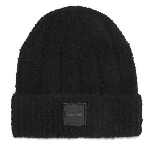 Czapka Calvin Klein. Czarne czapki Calvin Klein, bez wzorów. Za 129,99 zł.