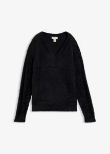 Sweter o pluszowej fakturze z wiskozą. Czarne swetry klasyczne bonprix, z wiskozy, bez kołnierzyka. Za 79,99 zł.