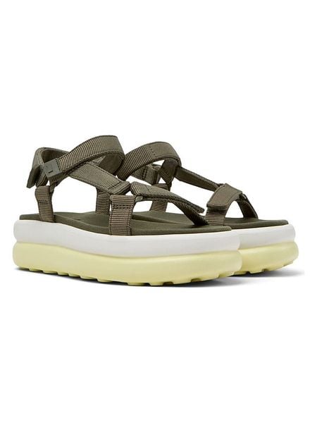Camper Sandały "Pelotas Flota" w kolorze khaki na obcasie rozmiar: 39. Brązowe sandały Camper, bez wzorów, z otwartym noskiem, bez obcasa, na koturnie, bez zapięcia. Za 341,39 zł.