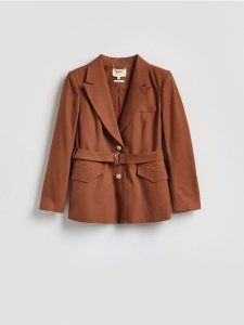 Marynarka z paskiem w talii - brązowy. Brązowe marynarki i żakiety Reserved, l, bez wzorów, z tkaniny. Za 329,99 zł.