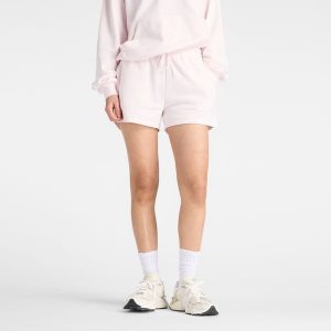 Spodenki damskie New Balance WS41500AAA – różowe. Czerwone szorty New Balance, bez wzorów, z bawełny, klasyczne. Za 199,99 zł.