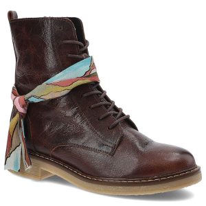 Brązowe Botki Artiker Damskie Modne Buty Jesienne. Brązowe botki ARTIKER, na jesień, z aplikacjami, ze skóry, bez obcasa, bez zapięcia. Za 299,00 zł.