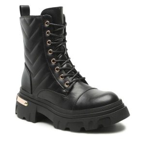 Trzewiki DeeZee. Czarne botki DeeZee, bez wzorów, bez obcasa, na płaskiej podeszwie, bez zapięcia. Za 159,99 zł.