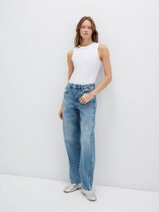 MAVI Dżinsy "Leila" - Comfort fit - w kolorze niebieskim rozmiar: W30/L30. Niebieskie jeansy Mavi, bez wzorów, z podwyższonym stanem. Za 164,45 zł.
