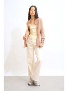 AUTHENTIC CASHMERE Kaszmirowy kardigan "Thalun" w kolorze jasnoróżowym rozmiar: M. Różowe kardigany AUTHENTIC CASHMERE, z kaszmiru. Za 395,94 zł.