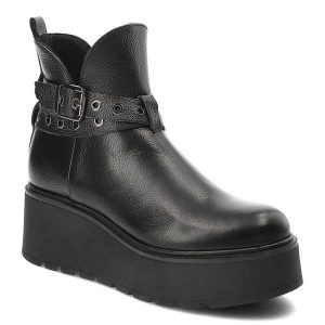 Czarne Botki Armodo Damskie Buty Ze Skóry Naturalnej. Czarne botki Armodo, bez wzorów, z materiału, bez obcasa, na platformie, bez zapięcia. Za 359,00 zł.