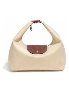 SUVRAI Torebka w kolorze kremowym - 25 x 27 x 13 cm rozmiar: onesize. Brązowe torebki klasyczne SUVRAI, bez wzorów, z materiału, na ramię, bez dodatków. Za 121,99 zł.