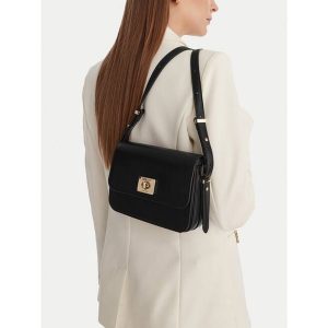 Torebka Nine West. Czarne listonoszki Nine West, bez wzorów, bez dodatków. Za 199,99 zł.