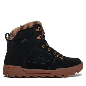 Trzewiki DC Shoes. Czarne botki DC Shoes, bez wzorów, bez obcasa, na płaskiej podeszwie, bez zapięcia. Za 439,99 zł.