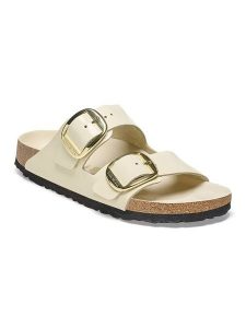 Birkenstock Skórzane klapki "Arizona" w kolorze kremowym rozmiar: 41. Brązowe klapki Birkenstock, bez wzorów, z otwartym noskiem, bez obcasa. Za 483,17 zł.