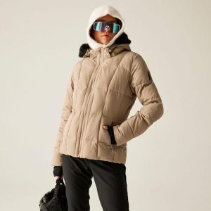 Kurtka narciarska damska z membraną Glamourize VI Dare 2b. Brązowe kurtki sportowe Dare 2b, na zimę, bez wzorów, z tkaniny, bez kaptura, narciarskie. W wyprzedaży za 399,99 zł.