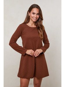 L'armoire de Suzette Sukienka w kolorze jasnobrązowym rozmiar: 36/38. Brązowe sukienki L'armoire de Suzette, na co dzień, l, bez wzorów, klasyczne, bez kołnierzyka, bez ramiączek, maxi, proste. Za 127,65 zł.
