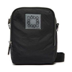 Torebka Nobo. Czarne listonoszki NOBO, bez wzorów, bez dodatków. Za 79,99 zł.