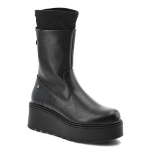 Czarne Botki Maciejka Stylowe Buty Damskie Na Platformie. Czarne botki Maciejka, bez wzorów, ze skóry, bez obcasa, na platformie, bez zapięcia. Za 271,99 zł.