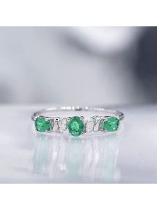 DIAMOND & CO Złoty pierścionek "Abaya" z diamentami rozmiar: 58. Szare pierścionki Diamond & Co, z diamentem, złote. Za 1 044,32 zł.