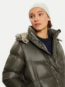 Buff Czapka Merino Heavyweight Beanie Solid 111170.003.10 Biały. Białe czapki Buff, bez wzorów, z materiału. Za 139,99 zł.