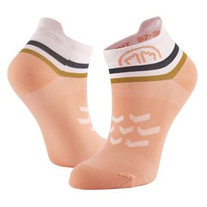 Skarpety do biegania dorosly Sidas Run Anatomic Light Ankle Lady wysokosc kostki. Czerwone skarpetki SIDAS, bez wzorów, ze skóry. Za 68,00 zł.