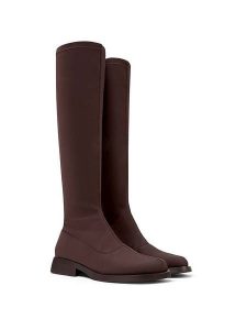 Camper Kozaki w kolorze czerwonym rozmiar: 41. Czerwone kozaki Camper, na zimę, bez wzorów, bez obcasa, bez zapięcia. Za 356,78 zł.