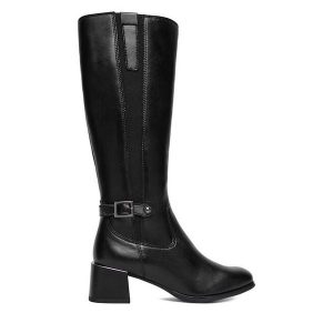 Kozaki Lasocki. Czarne kozaki Lasocki, bez wzorów, bez obcasa, na słupku, bez zapięcia. Za 419,99 zł.