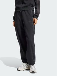 Adidas Spodnie dresowe 164782 Czarny Loose Fit. Czarne spodnie dresowe ADIDAS, m, bez wzorów, z dresówki. Za 329,99 zł.
