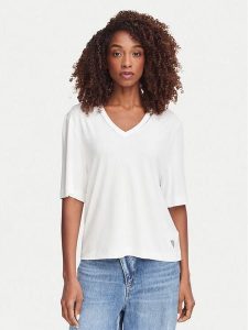 Guess T-Shirt W6YP58 K5233 Biały Relaxed Fit. Białe t-shirty Guess, s, z aplikacjami, bez kołnierzyka, bez ramiączek. Za 264,99 zł.