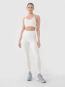 4F Legginsy treningowe bezszwowe damskie - białe M/L. Białe legginsy 4f, bez wzorów, z dzianiny, z podwyższonym stanem. W wyprzedaży za 79,99 zł.