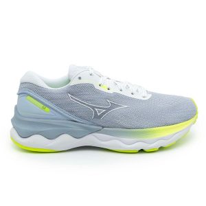 Kobieta Turystyka Buty Mizuno Wave Skyrise 3. Białe buty sportowe Mizuno, z gumy, bez zapięcia. Za 407,00 zł.