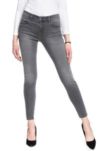 SPODNIE DAMSKIE WRANGLER SKINNY SKY GREY W28KKS74H 112128299. Szare rurki Wrangler, z jeansu. Za 178,99 zł.