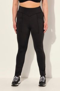 Damskie Legginsy sportowe z prostymi nogawkami szybkoschnące z recyklingu. Czarne legginsy Ulla Popken, bez wzorów, z elastanu, z podwyższonym stanem. Za 239,99 zł.
