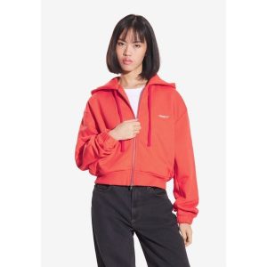 Bluza sportowa damska Prosto Bomb z kapturem. Czerwone bluzy Prosto, bez wzorów, z kapturem. W wyprzedaży za 276,99 zł.