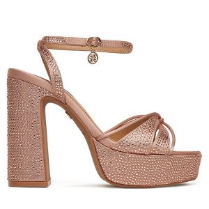 Sandały Nine West. Czerwone sandały Nine West, bez wzorów, bez obcasa, na słupku, bez zapięcia. Za 181,99 zł.
