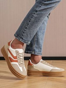 Sixth Sens Sneakersy w kolorze pomarańczowo-jasnobrązowo-kremowym rozmiar: 36. Brązowe trampki Sixth Sens, bez wzorów, bez zapięcia. Za 101,23 zł.