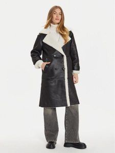 ViCOLO Kożuch TS0042 Czarny Regular Fit. Czarne płaszcze ViCOLO, m, bez wzorów, z syntetyku, bez kaptura. Za 779,99 zł.