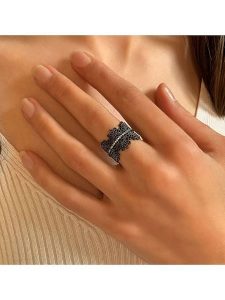 DI GIORGIO Srebrny pierścionek z cyrkoniami rozmiar: 52. Czarne pierścionki DI GIORGIO, z cyrkonią, srebrne. Za 217,99 zł.