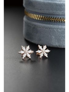 Heliophilia Pozłacane kolczyki-wkrętki z cyrkoniami rozmiar: onesize. Czerwone kolczyki Heliophilia, z cyrkonią, pozłacane. Za 122,09 zł.