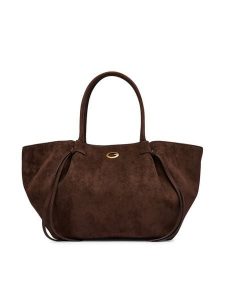 Guess Torebka HWSG22 37230 Brązowy ciemny. Brązowe torebki klasyczne Guess, z aplikacjami, ze skóry, bez dodatków. Za 674,99 zł.