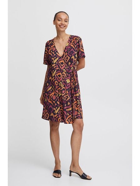 B.young Sukienka w kolorze czarno-pomarańczowym rozmiar: 46. Czarne sukienki b.young, na co dzień, s, bez wzorów, z wiskozy, klasyczne, bez kołnierzyka, bez ramiączek, midi, proste. Za 66,00 zł.