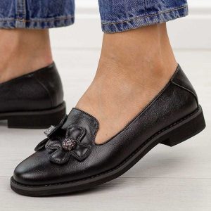 Czarne półbuty damskie Jezzi 25128-3. Czarne półbuty Jezzi, na jesień, bez wzorów, z jeansu, z okrągłym noskiem, bez obcasa, na płaskiej podeszwie, bez zapięcia. Za 199,00 zł.