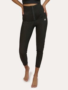 Anaissa Legginsy funkcyjne w kolorze czarnym rozmiar: M. Czarne legginsy Anaissa, m, bez wzorów, z podwyższonym stanem, outdoorowe. Za 105,14 zł.