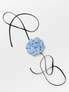 Becksöndergaard Naszyjnik "Althea Flower" w kolorze błękitnym rozmiar: onesize. Niebieskie naszyjniki Becksöndergaard. Za 69,91 zł.