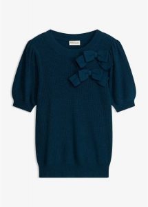 Sweter z aplikacją w kształcie kokardy. Niebieskie swetry klasyczne bonprix, bez kołnierzyka. Za 109,99 zł.
