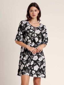 Admas Sukienka w kolorze czarno-białym rozmiar: M. Białe sukienki Admas, na co dzień, m, bez wzorów, z bawełny, bez kołnierzyka, bez ramiączek, mini, proste. Za 69,99 zł.