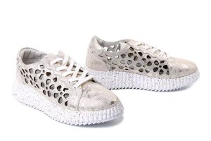 ARTIKER RELAKS 58C1263 flower-11, półbuty damskie. Szare półbuty Artiker Relaks, na lato, w ażurowe wzory, ze skóry, bez obcasa, bez zapięcia. Za 174,17 zł.