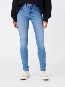Wrangler Dżinsy - Slim fit - w kolorze błękitnym rozmiar: W29/L32. Niebieskie jeansy Wrangler, z aplikacjami, ze skóry. Za 171,28 zł.