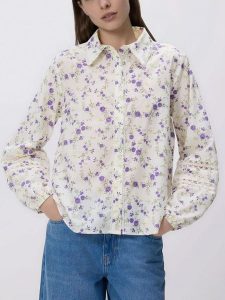 Koszula w kwiatki - wielobarwny. Koszule Reserved, l, bez wzorów, z bawełny, bez kołnierzyka, bez ramiączek. Za 119,99 zł.