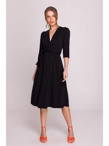Stylove Sukienka w kolorze czarnym rozmiar: XXL. Czarne sukienki Stylove, xxl, bez wzorów, bez kołnierzyka, bez ramiączek, midi. Za 250,35 zł.