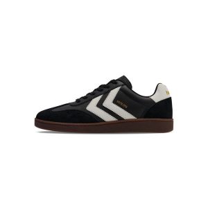 Sneakersy Hummel VM78 CPH LS. Białe buty sportowe Hummel, bez wzorów, bez zapięcia. Za 425,50 zł.
