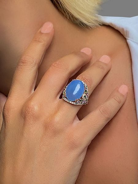 Les Petites Précieuses Srebrny pierścionek z kamieniami szlachetnymi rozmiar: 58. Niebieskie pierścionki Les Petites Précieuses, z cyrkonią, srebrne. Za 434,99 zł.